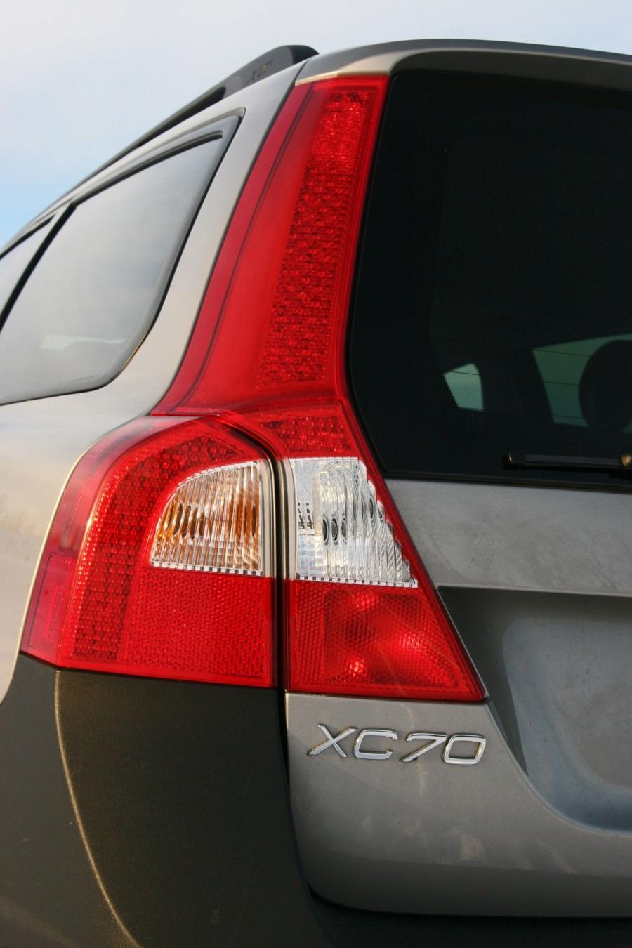  Volvo XC70 2008 года  (фото 29 из 35)
